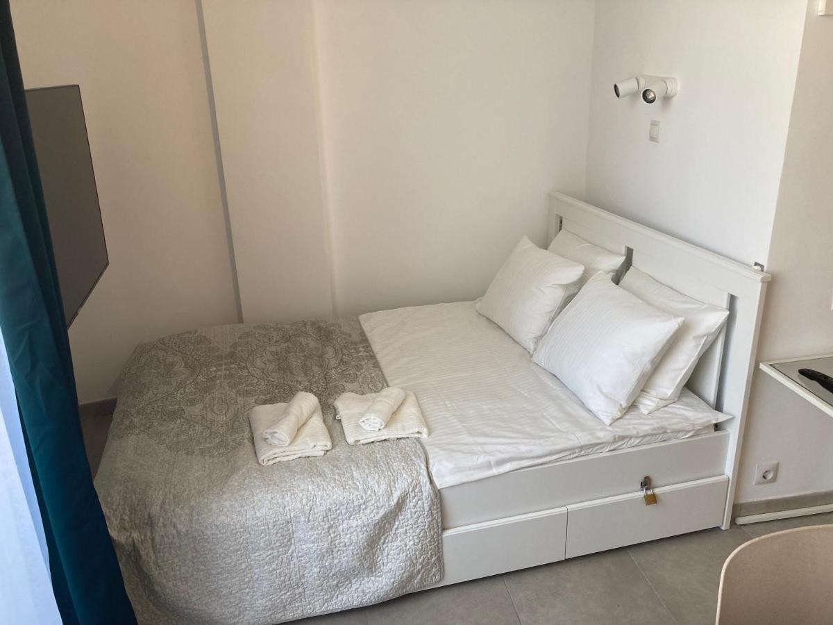 With Small Balcony Apartment *